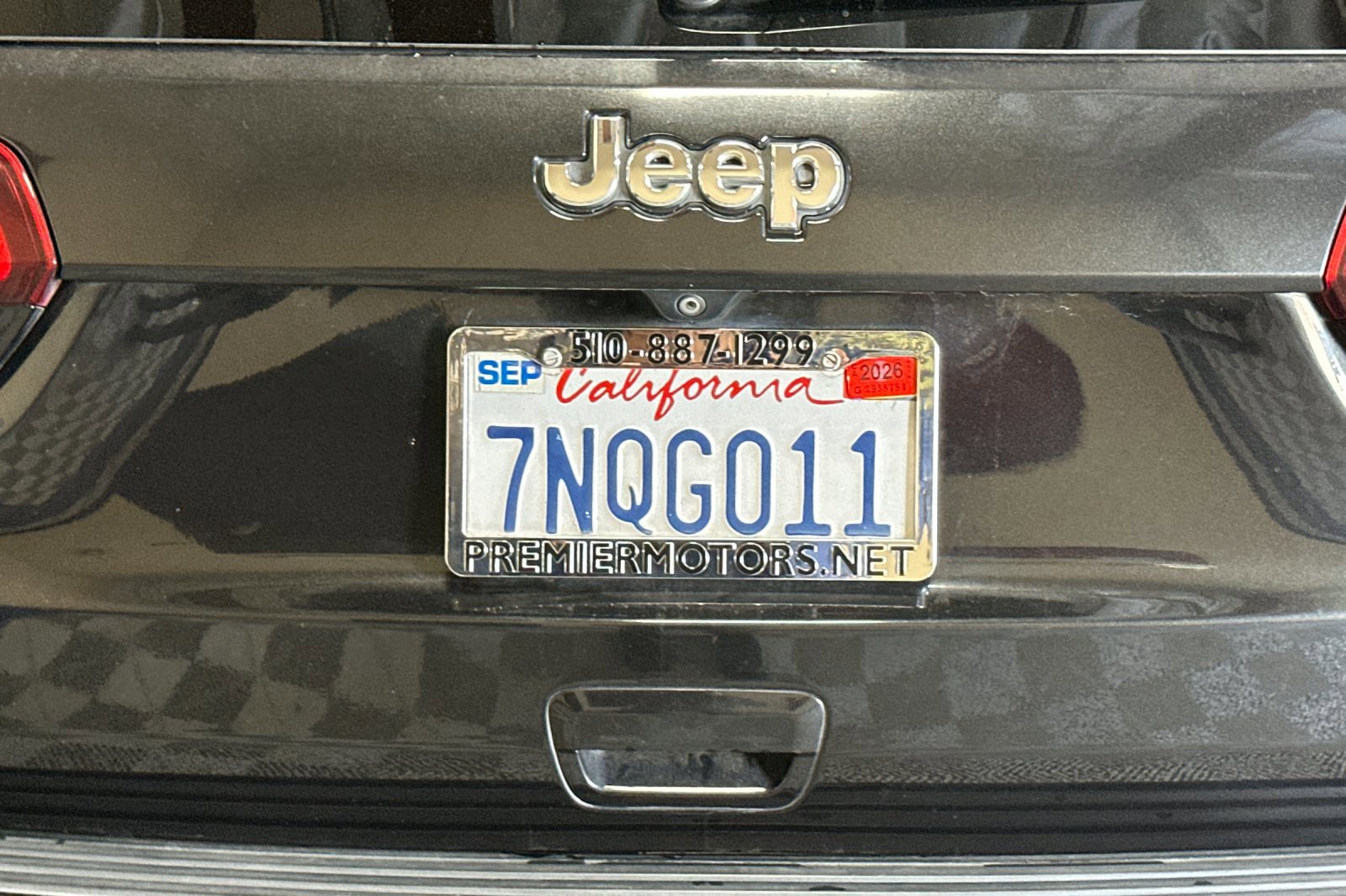 Used 2015 Jeep Grand Cherokee SRT w/ Trailer Tow Group IV image 49