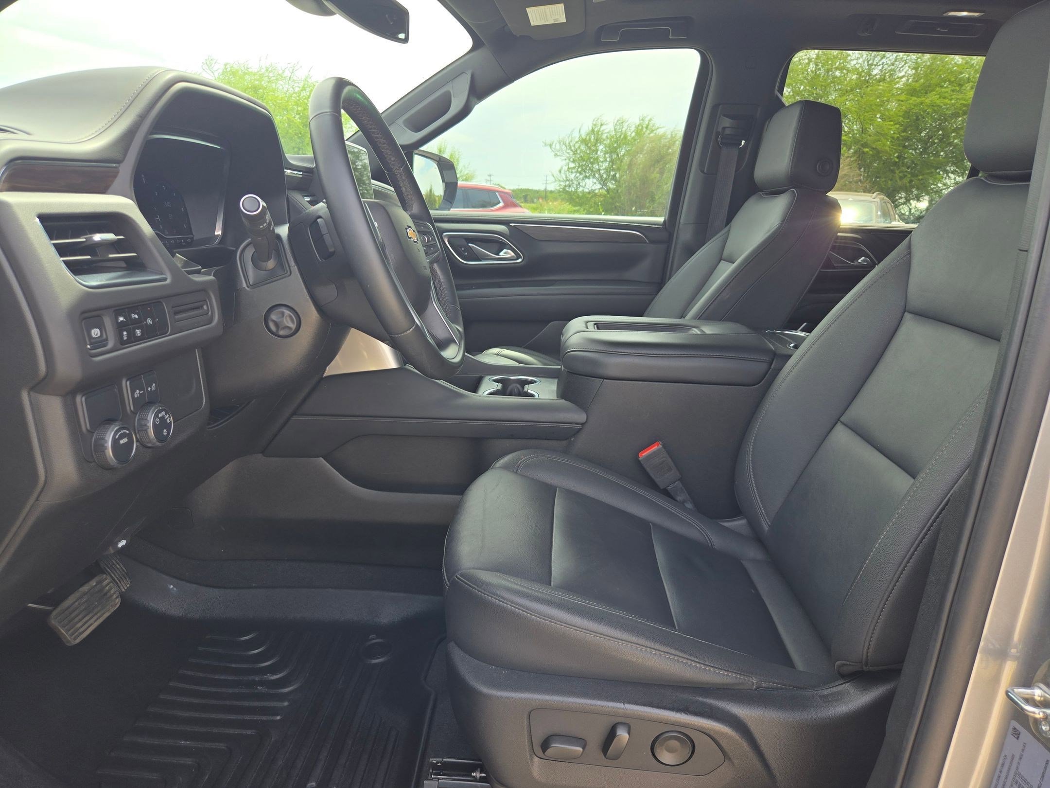Certified 2024 Chevrolet Tahoe LT w/ LT Signature Plus Package RWD image 9