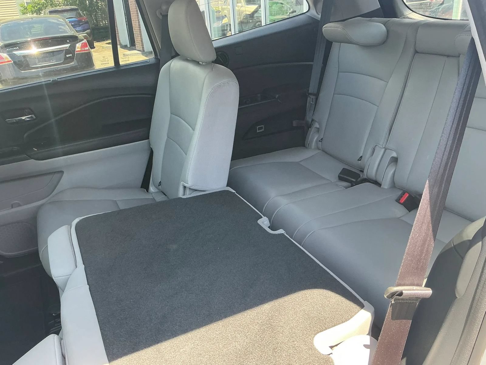 Used 2016 Honda Pilot Touring image 17