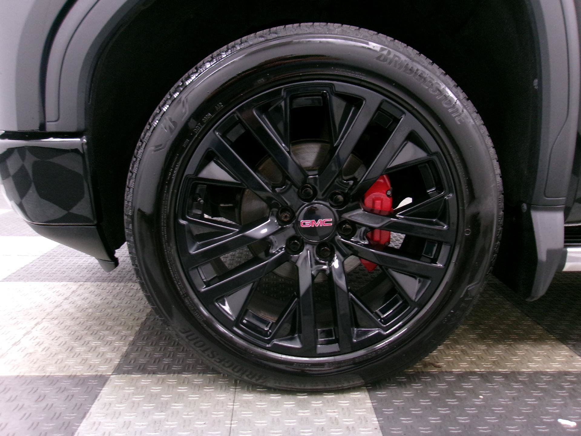 Used 2021 GMC Sierra 1500 Denali w/ Denali Carbonpro Edition AWD/4WD image 16
