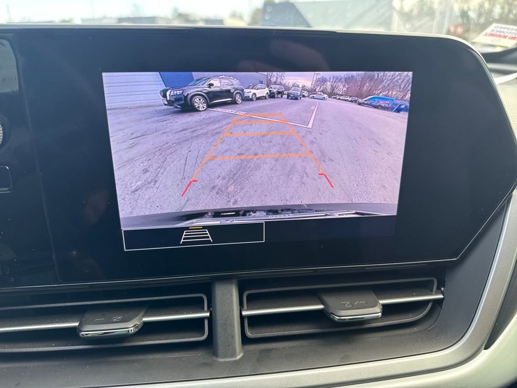 Used 2025 Chevrolet Trax RS w/ Driver Confidence Package image 20