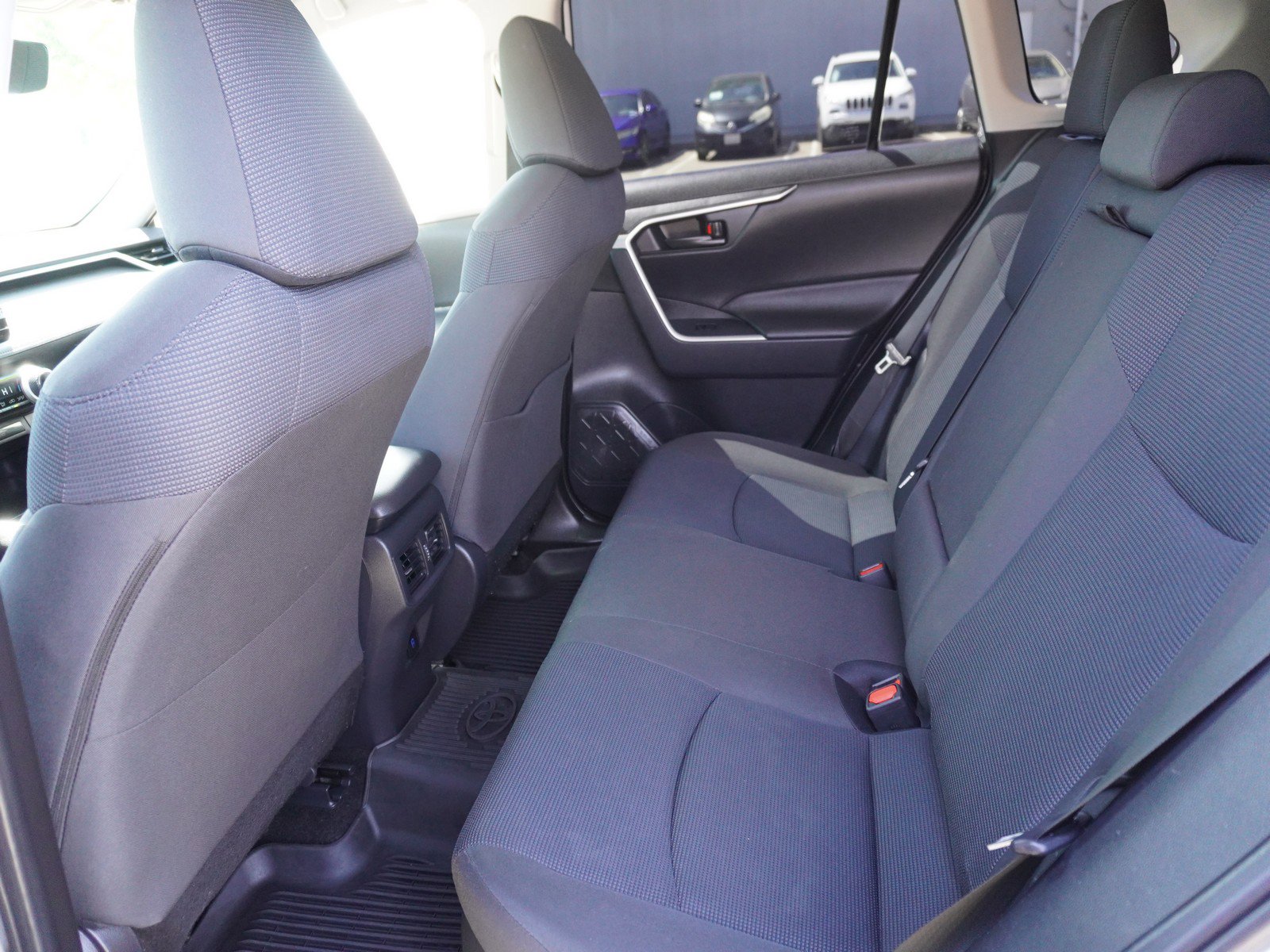 Used 2023 Toyota RAV4 LE AWD/4WD image 14