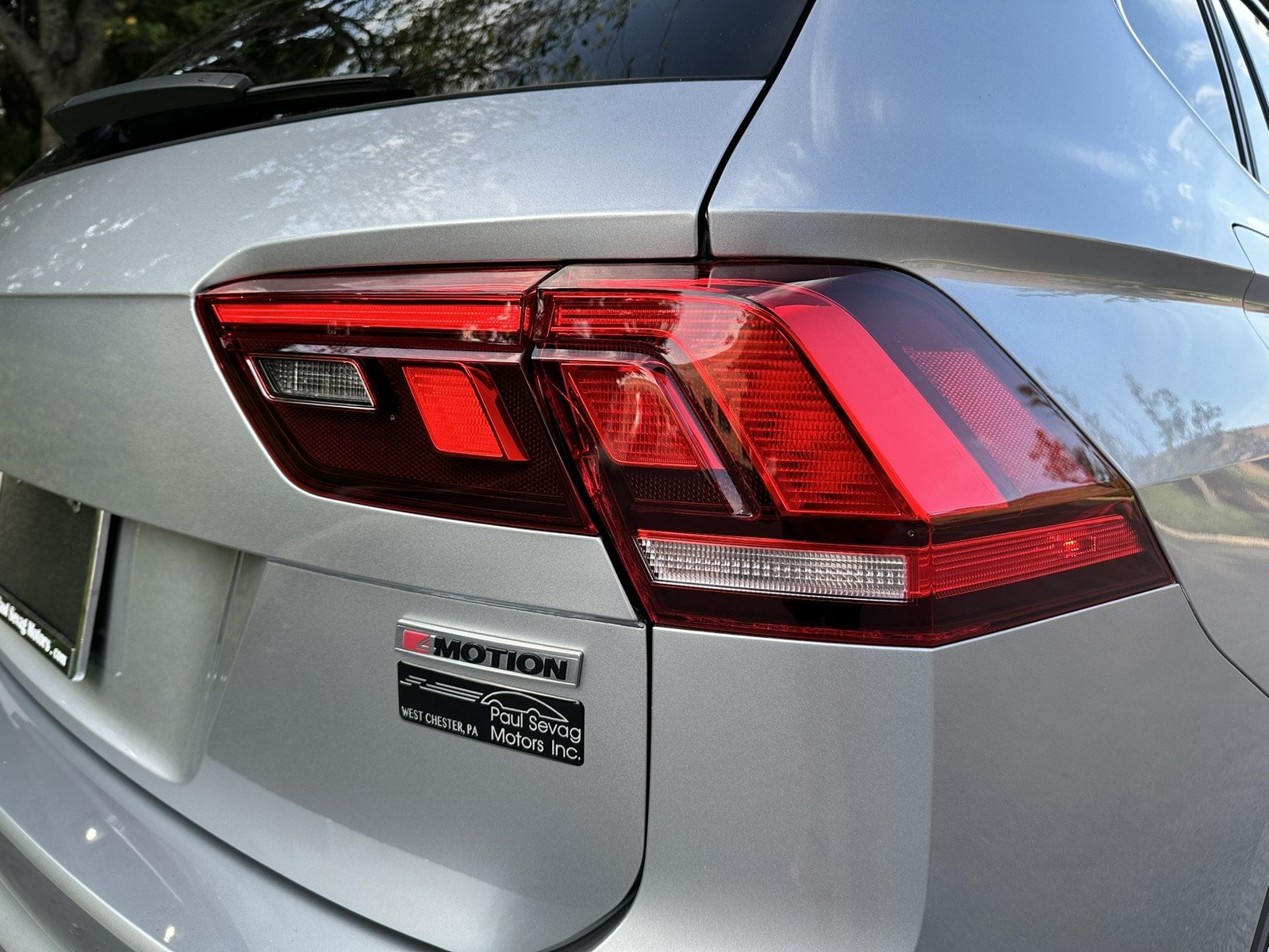 Used 2020 Volkswagen Tiguan SEL AWD/4WD image 54