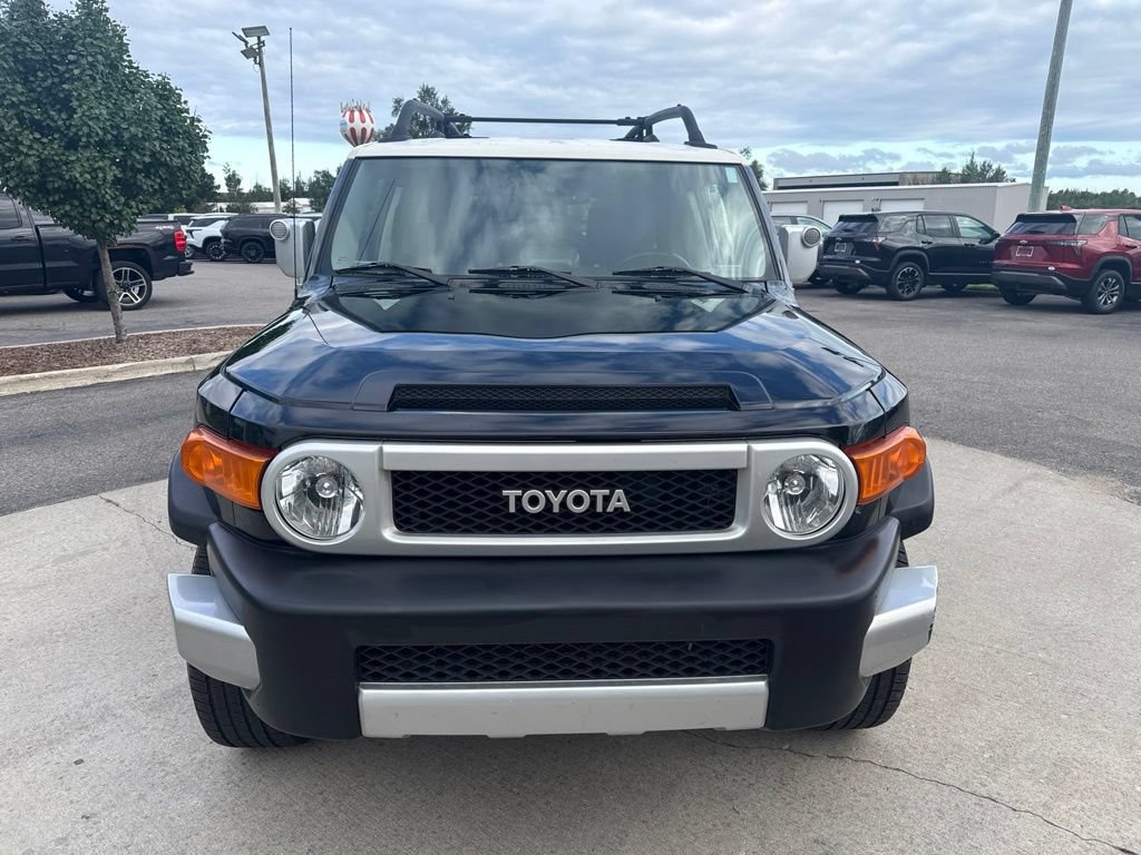Used 2014 Toyota FJ Cruiser 4WD w/ Convenience Package image 2