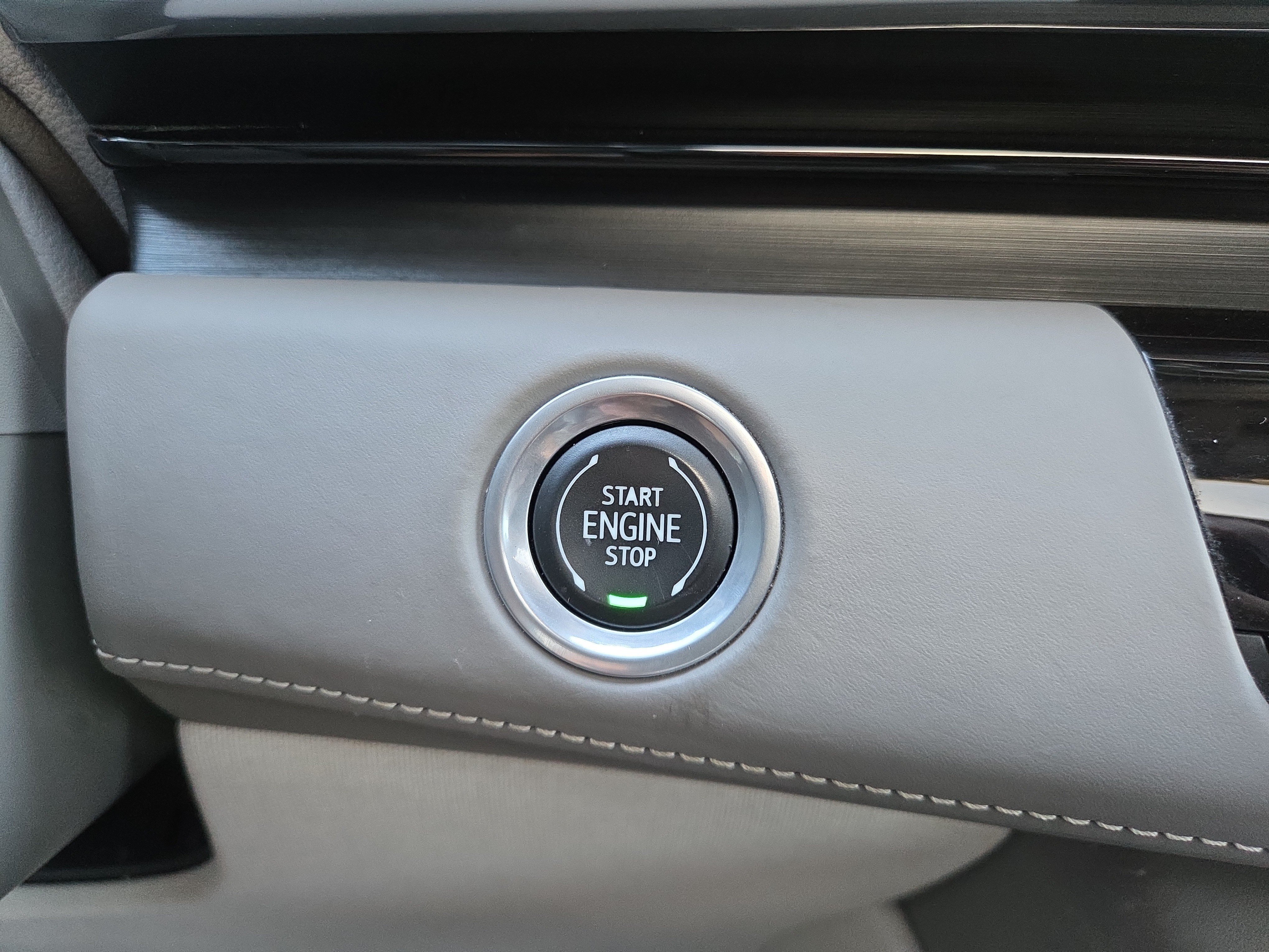 Used 2023 Cadillac Escalade Sport Platinum w/ LPO, ONYX Package AWD/4WD image 30