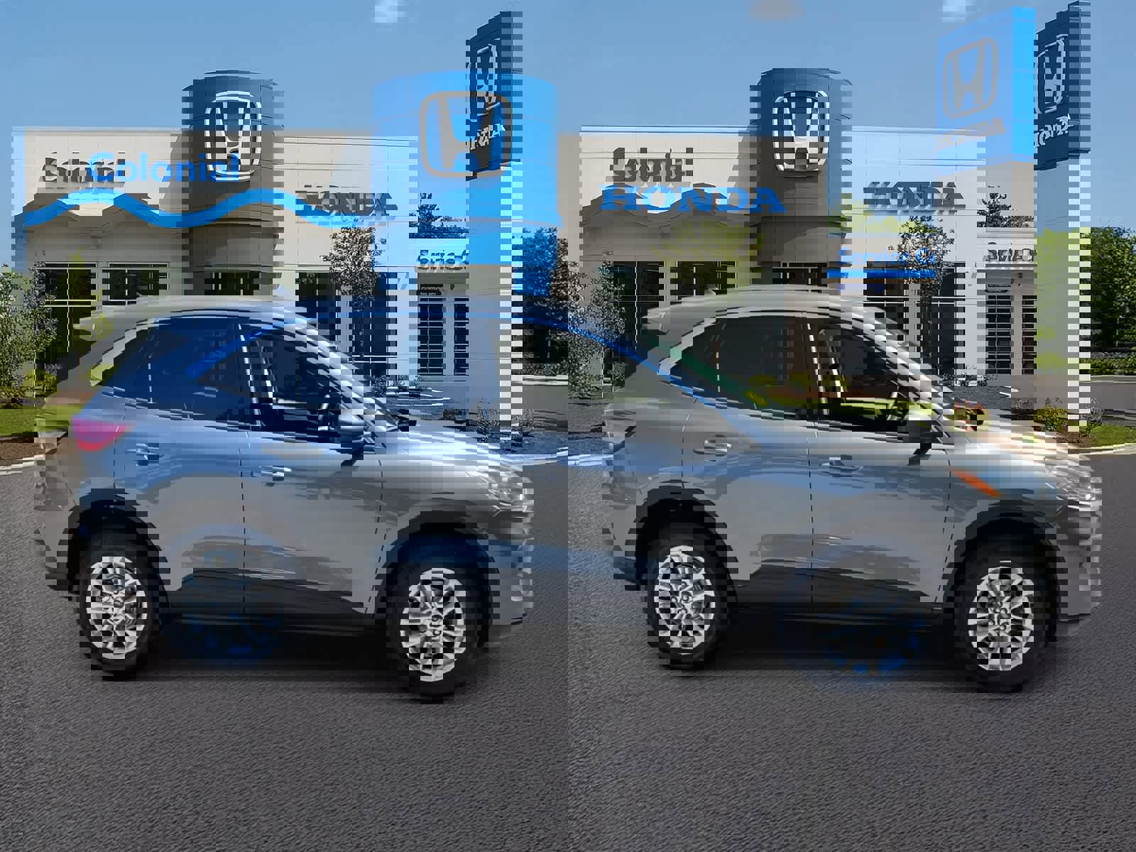 Used 2022 Ford Escape SE image 8