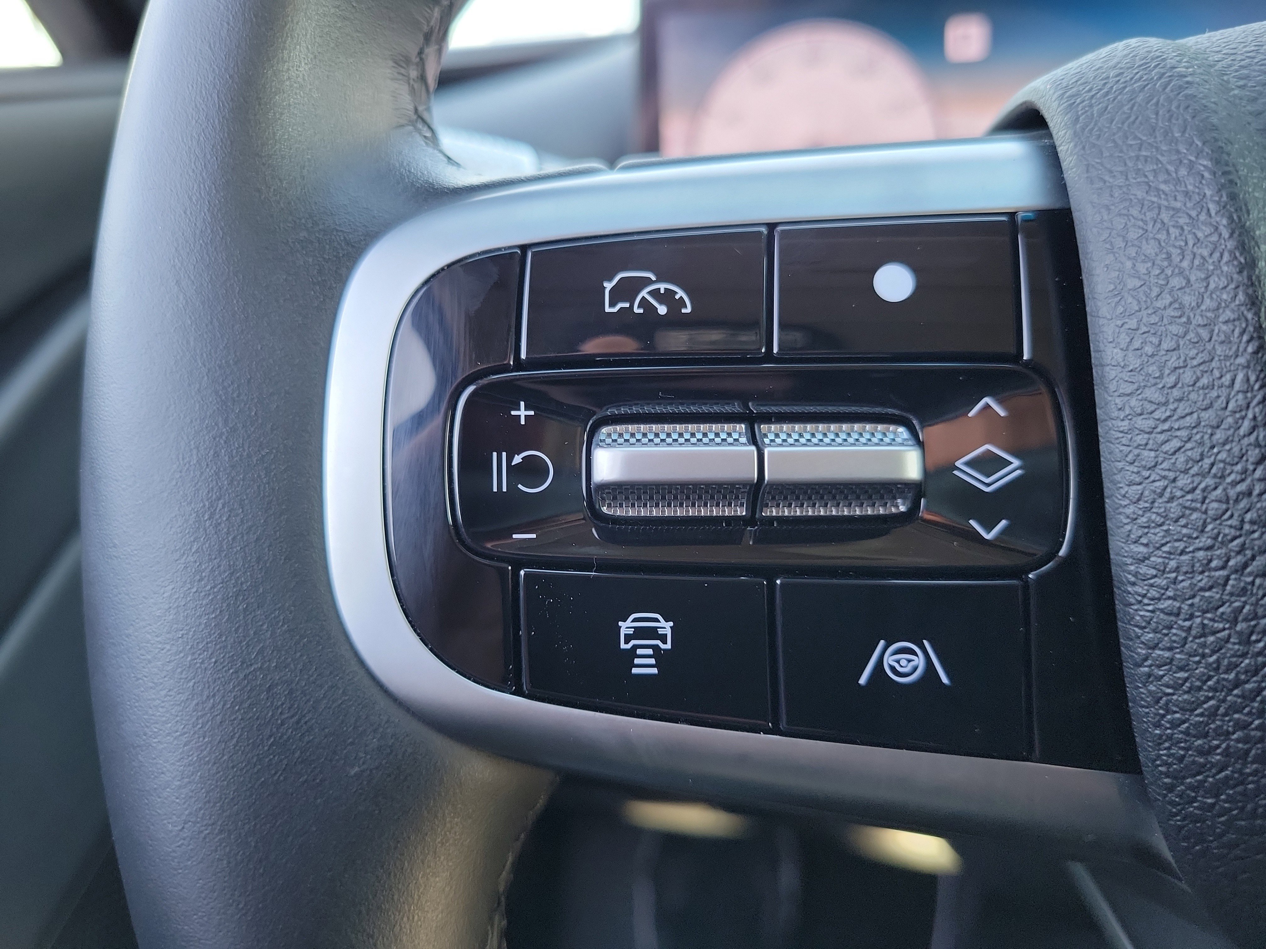 Certified 2025 Genesis G80 2.5T Advanced image 7