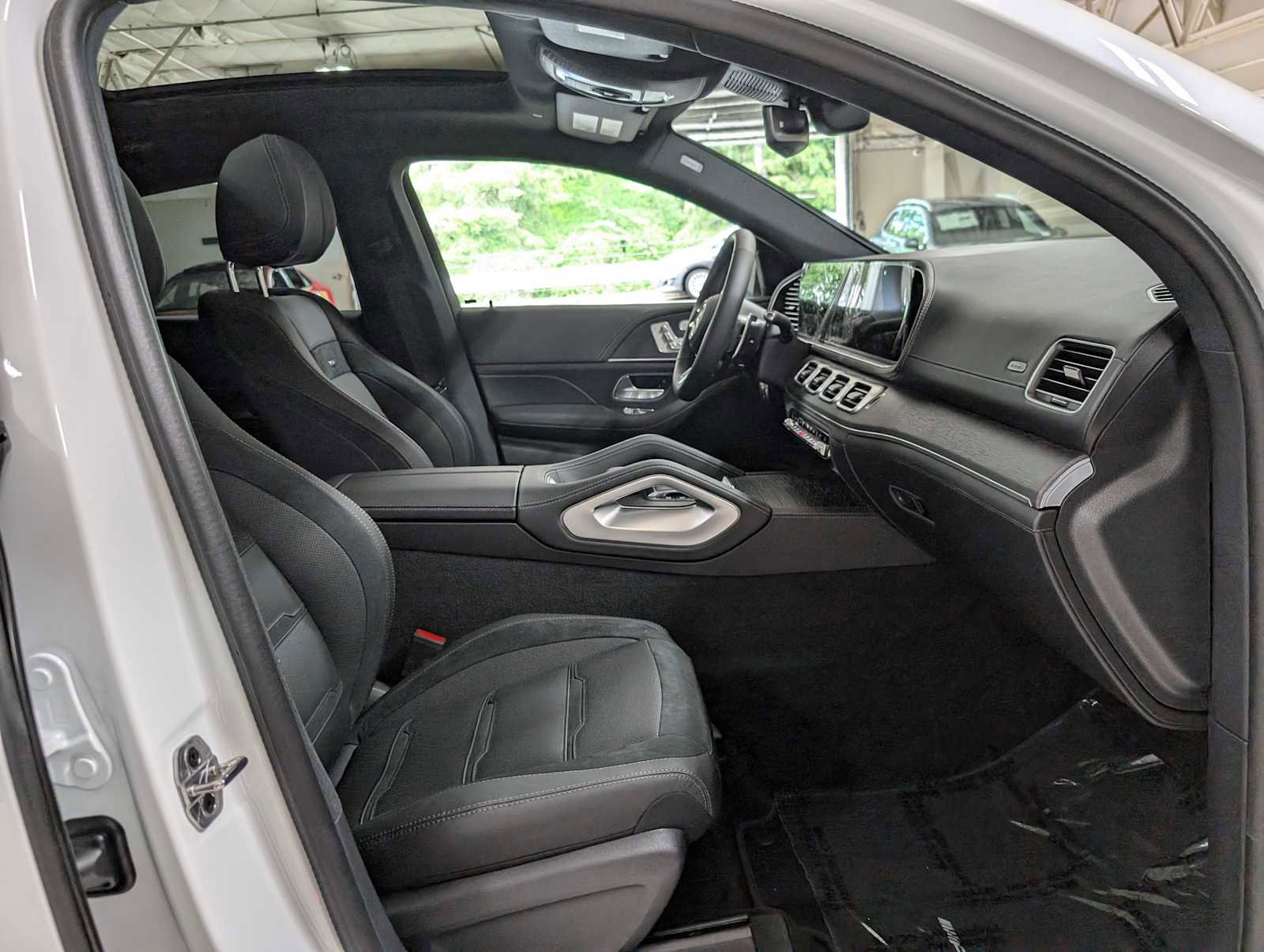 New 2025 Mercedes-Benz GLE 53 AMG 4MATIC Coupe image 11