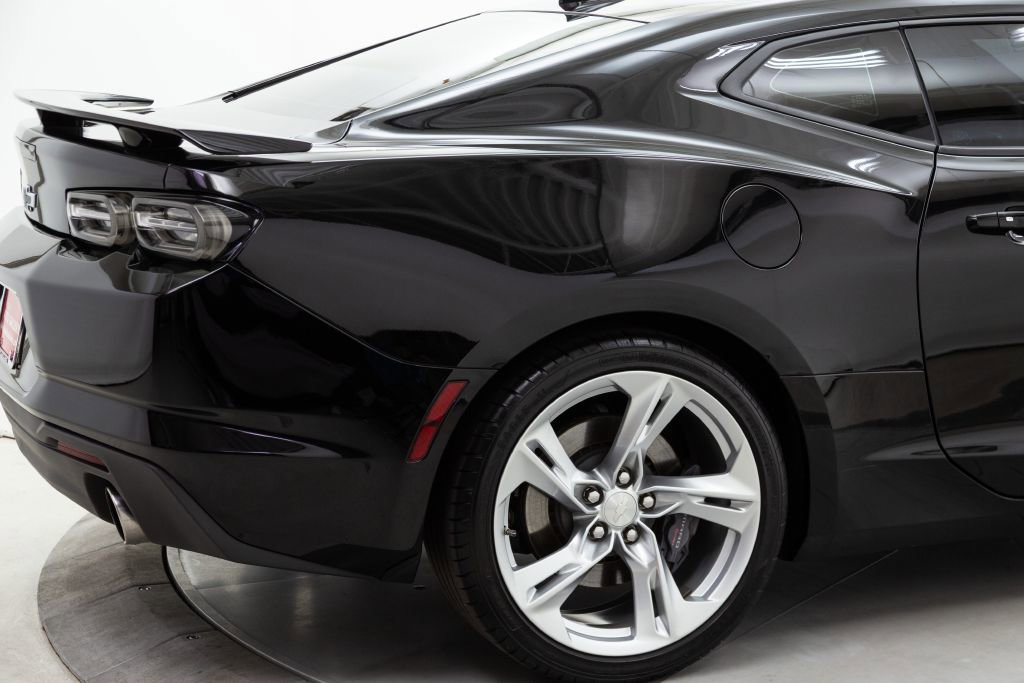 Used 2021 Chevrolet Camaro SS image 15