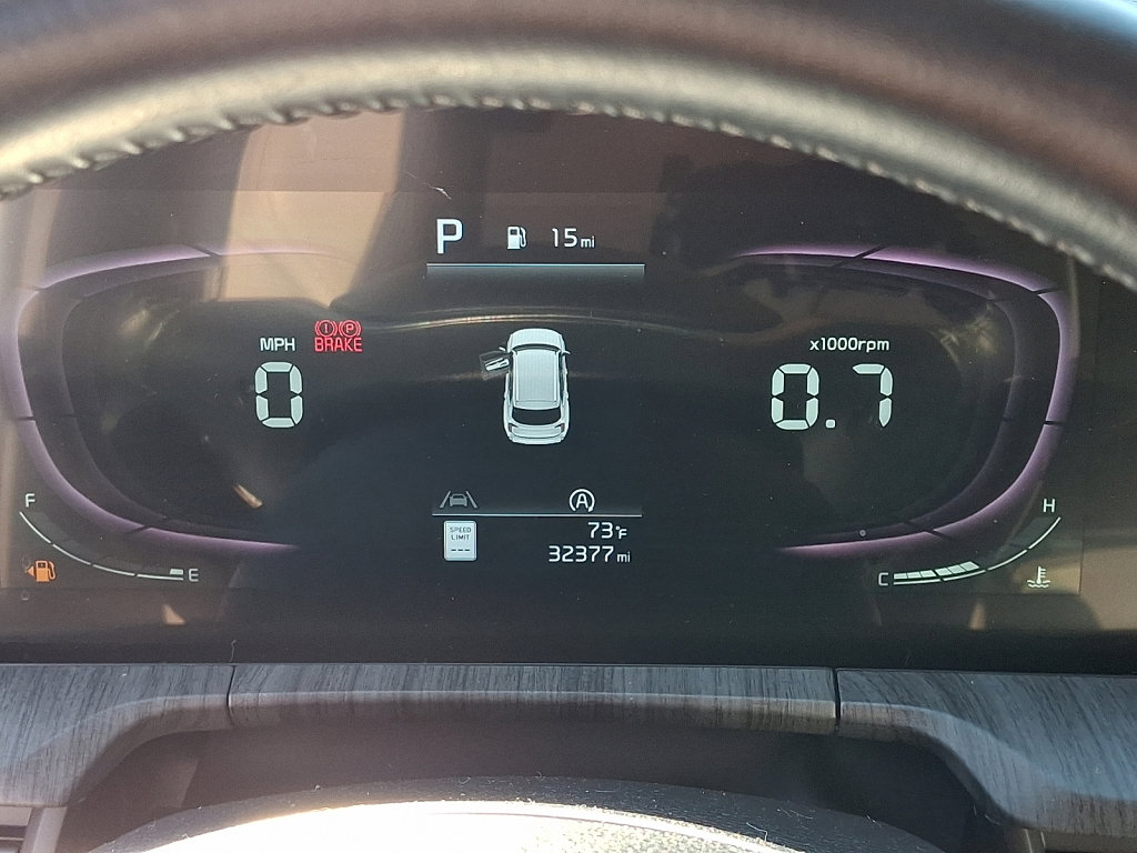 Used 2023 Kia Telluride EX w/ EX Captain's Chair Package image 26