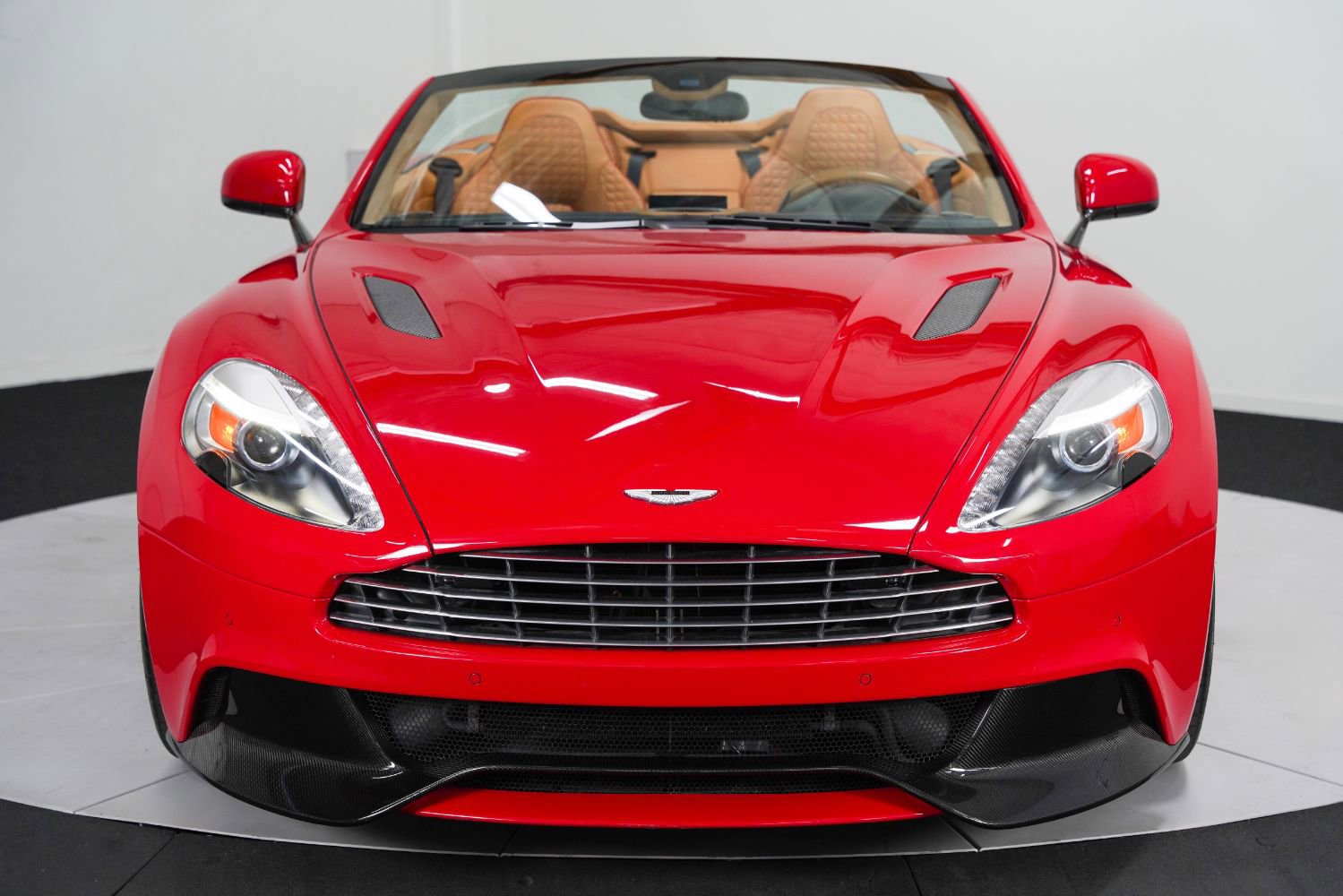 Used 2014 Aston Martin Vanquish Volante RWD image 10