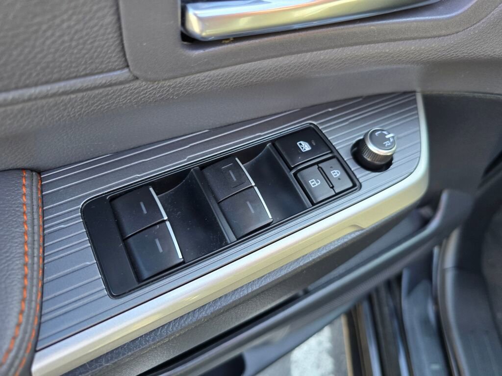 Used 2022 Toyota Sienna XSE image 17