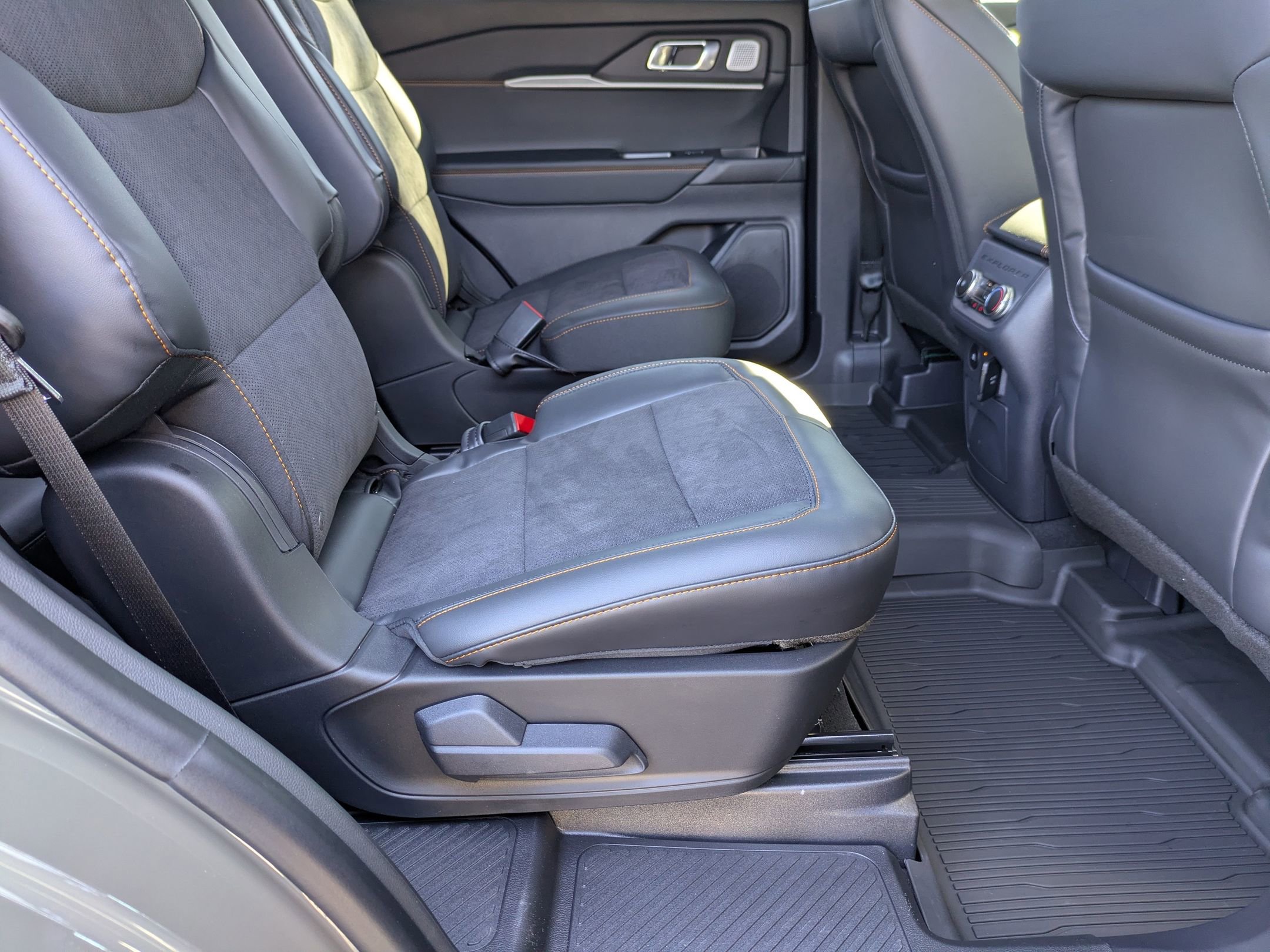 New 2026 Ford Explorer Tremor w/ Tremor Ultimate Package AWD/4WD image 38