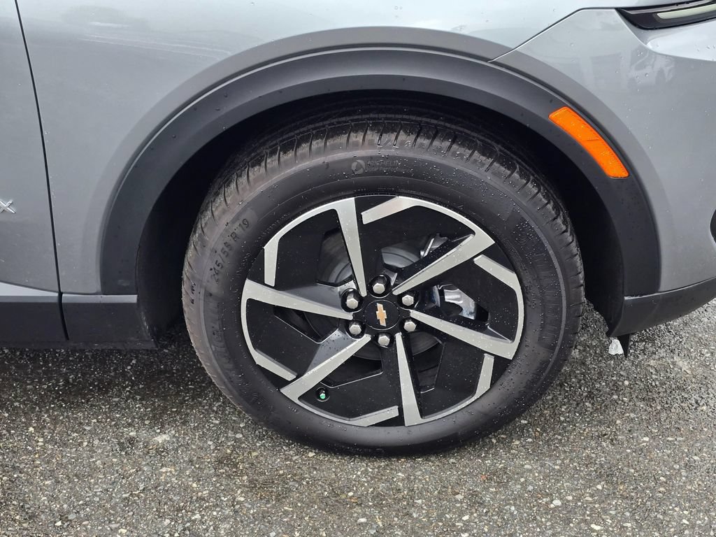 New 2026 Chevrolet Equinox EV LT AWD/4WD image 8
