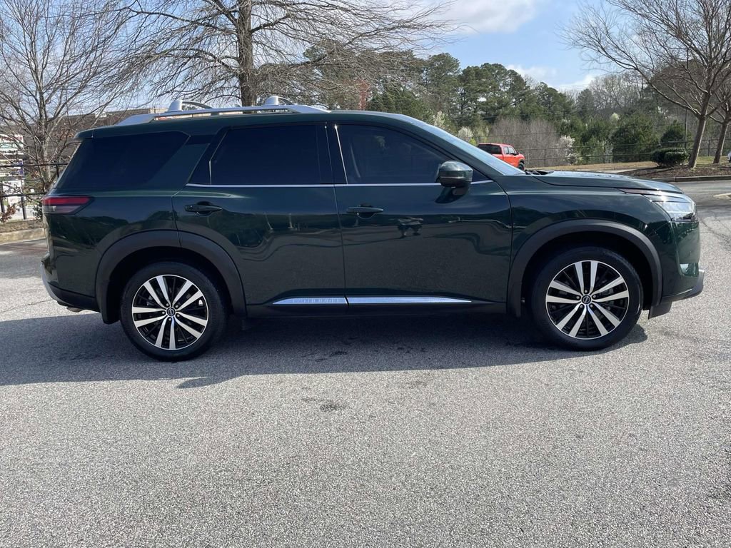 Used 2024 Nissan Pathfinder Platinum AWD/4WD image 6