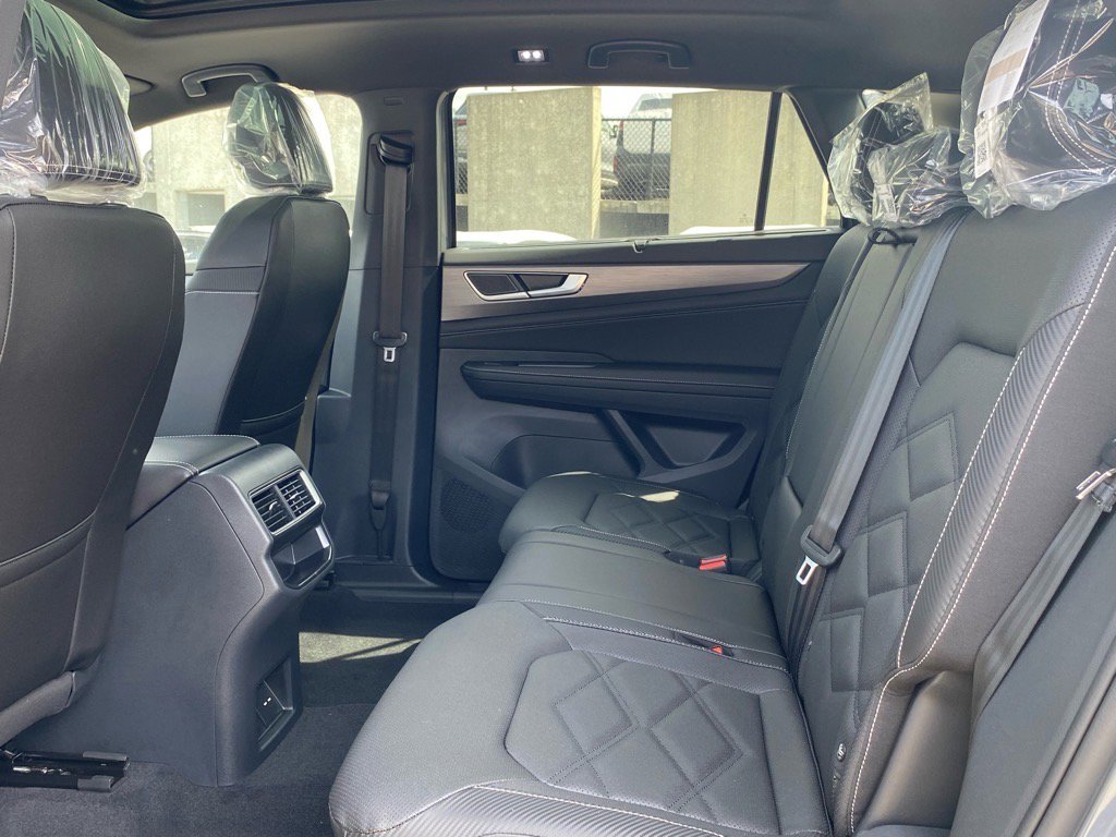 New 2026 Volkswagen Atlas Cross Sport SE image 11