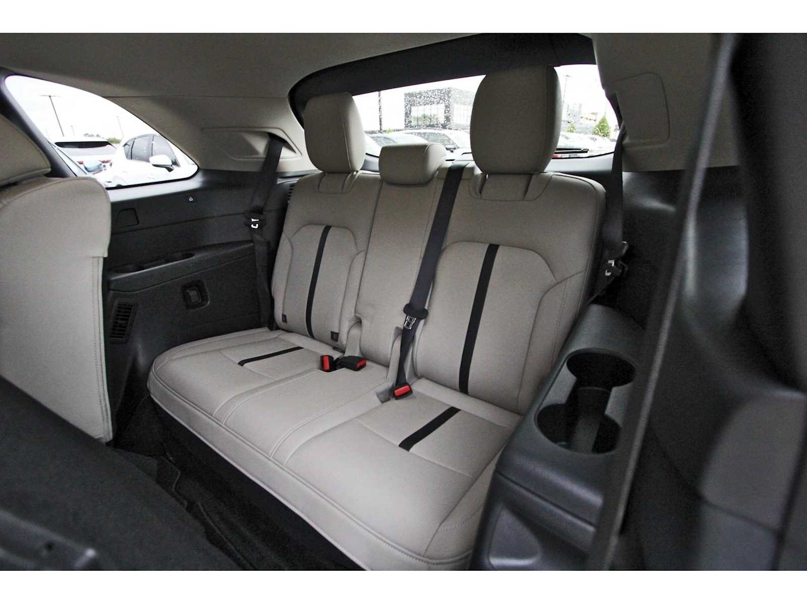 Used 2026 MAZDA CX-90 3.3 Turbo w/ Preferred Package AWD/4WD image 12