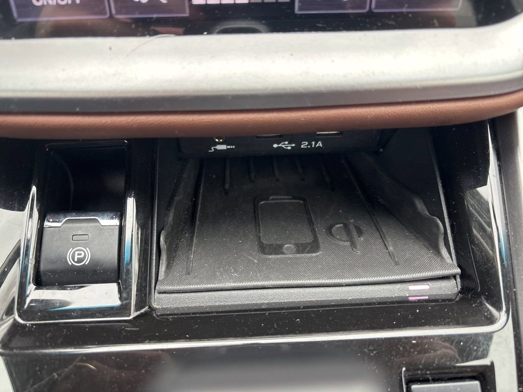 Used 2021 Subaru Outback Touring w/ Popular Package #2 image 28