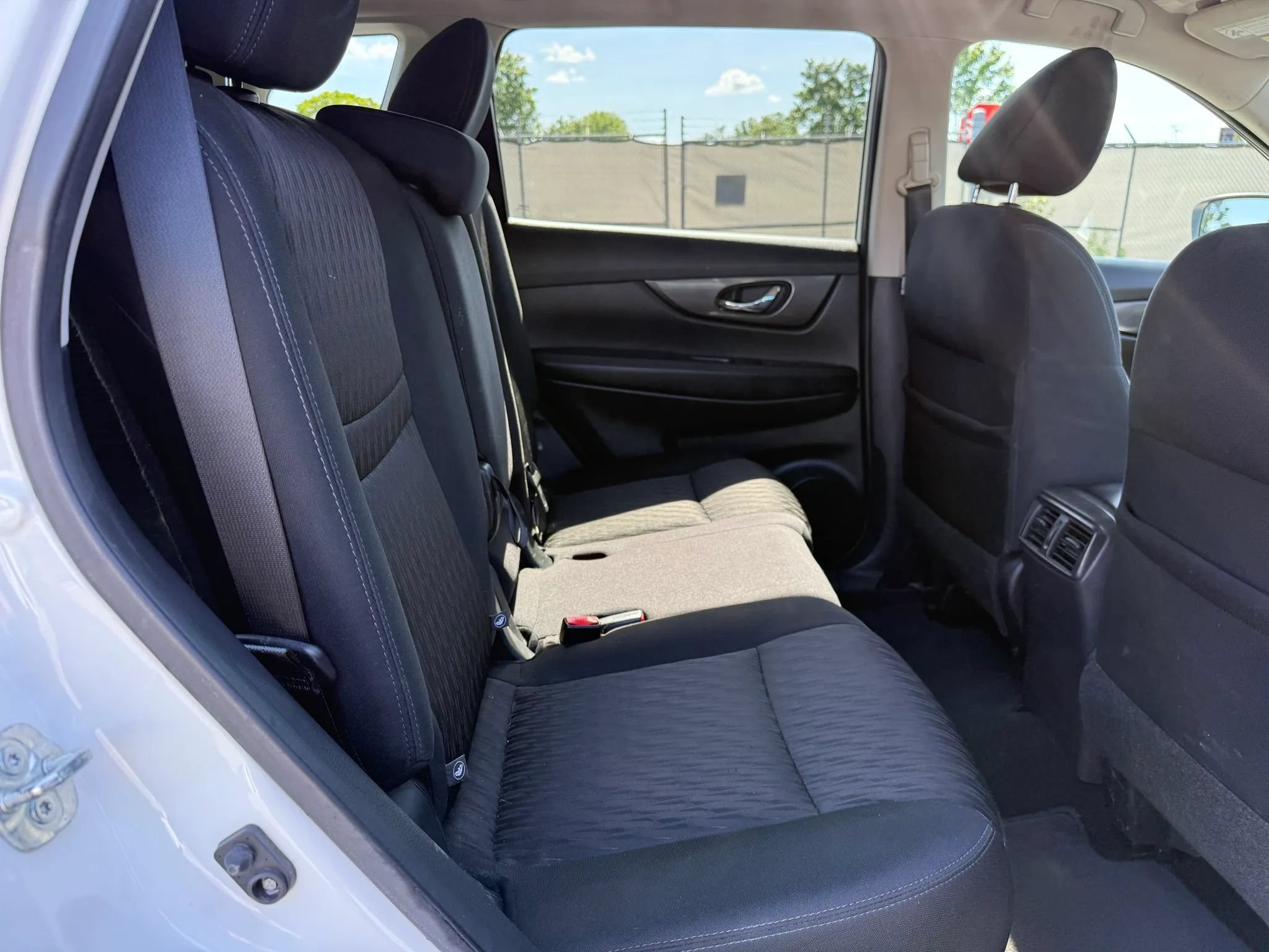 Used 2017 Nissan Rogue SV w/ Midnight Edition FWD image 18