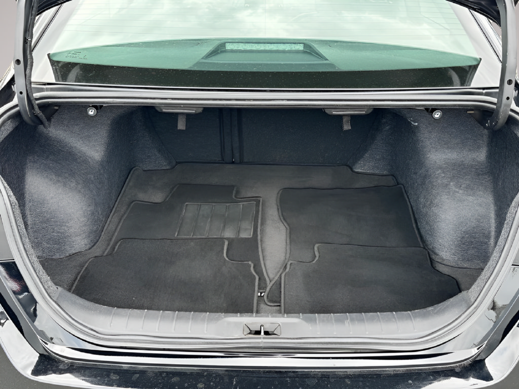 Used 2024 Nissan Altima 2.5 SV AWD/4WD image 19