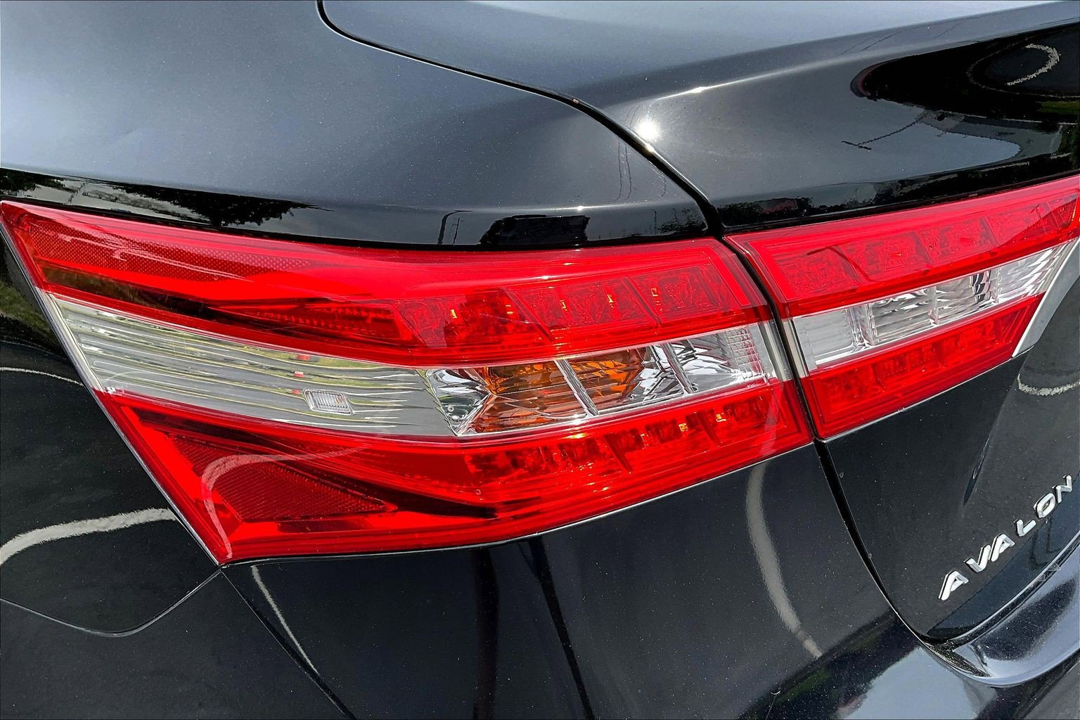 Used 2014 Toyota Avalon XLE Touring FWD image 23