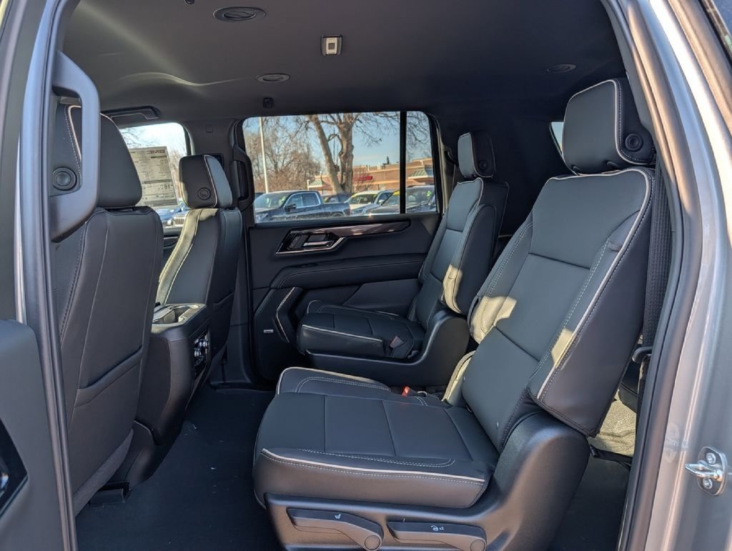 New 2026 GMC Yukon XL Elevation AWD/4WD image 36