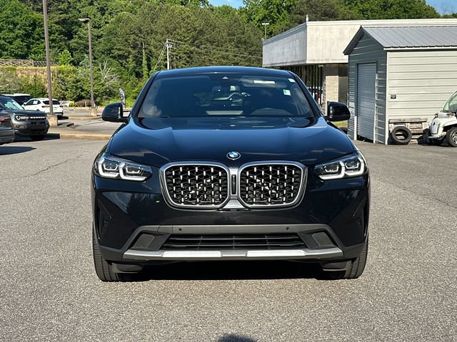 Used 2024 BMW X4 xDrive30i w/ Parking Assistance Package AWD/4WD image 2