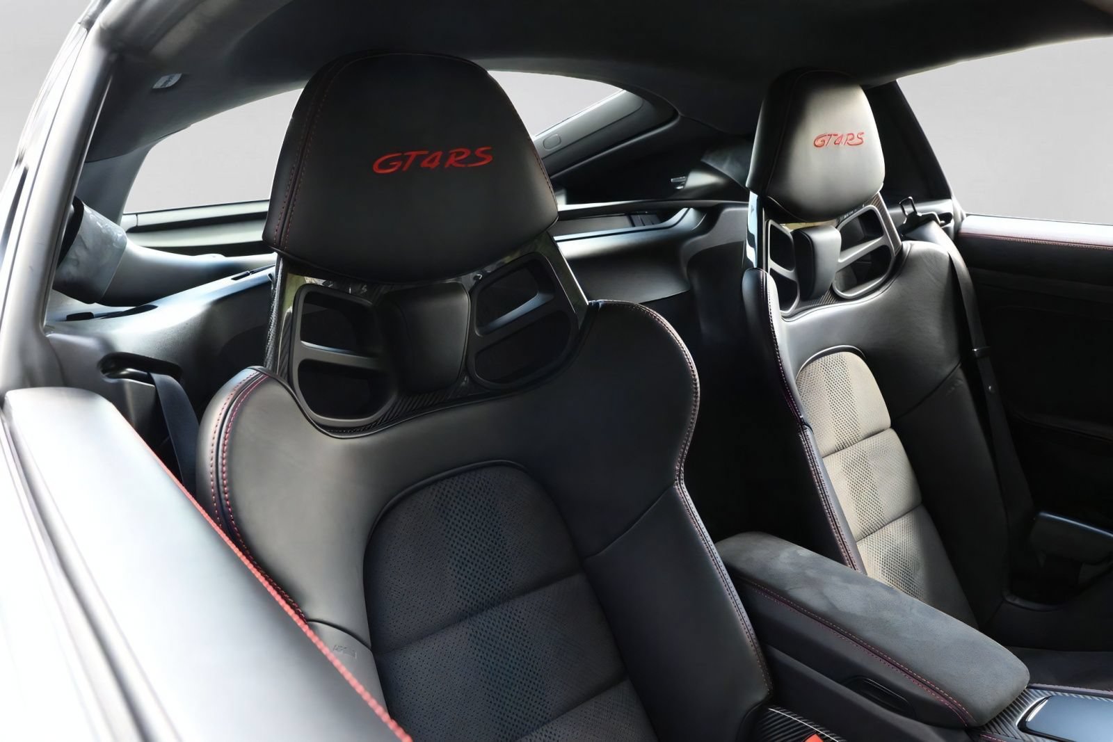 Used 2023 Porsche 718 Cayman GT4 RS RWD image 30