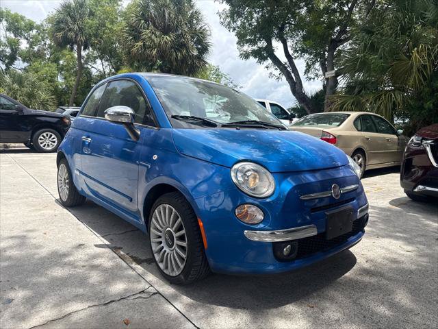 Used 2017 FIAT 500 Lounge FWD image 4