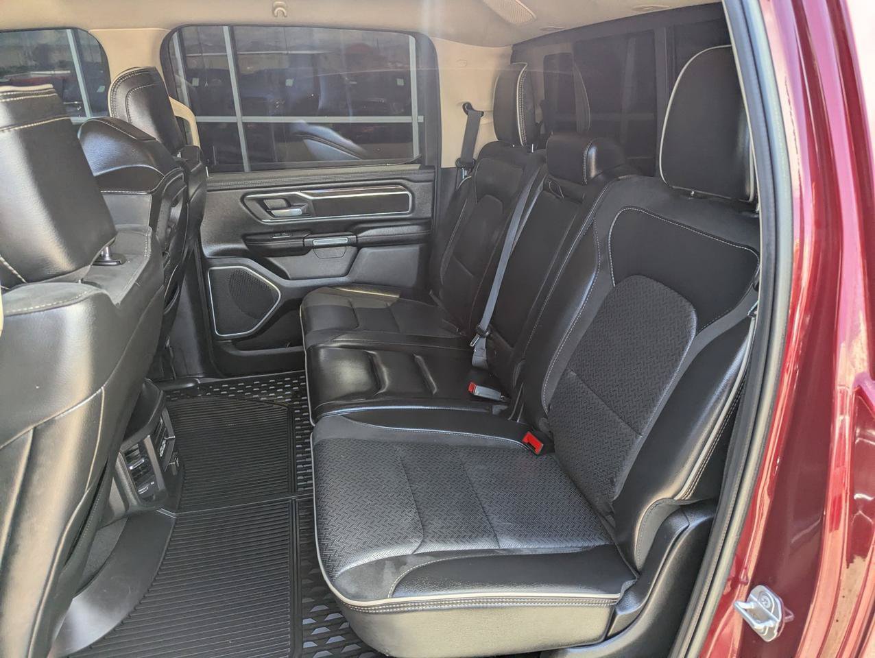 Used 2019 RAM 1500 Laramie AWD/4WD image 25