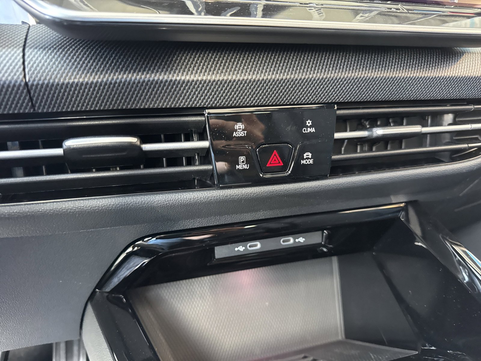 New 2026 Volkswagen Golf AWD/4WD image 31