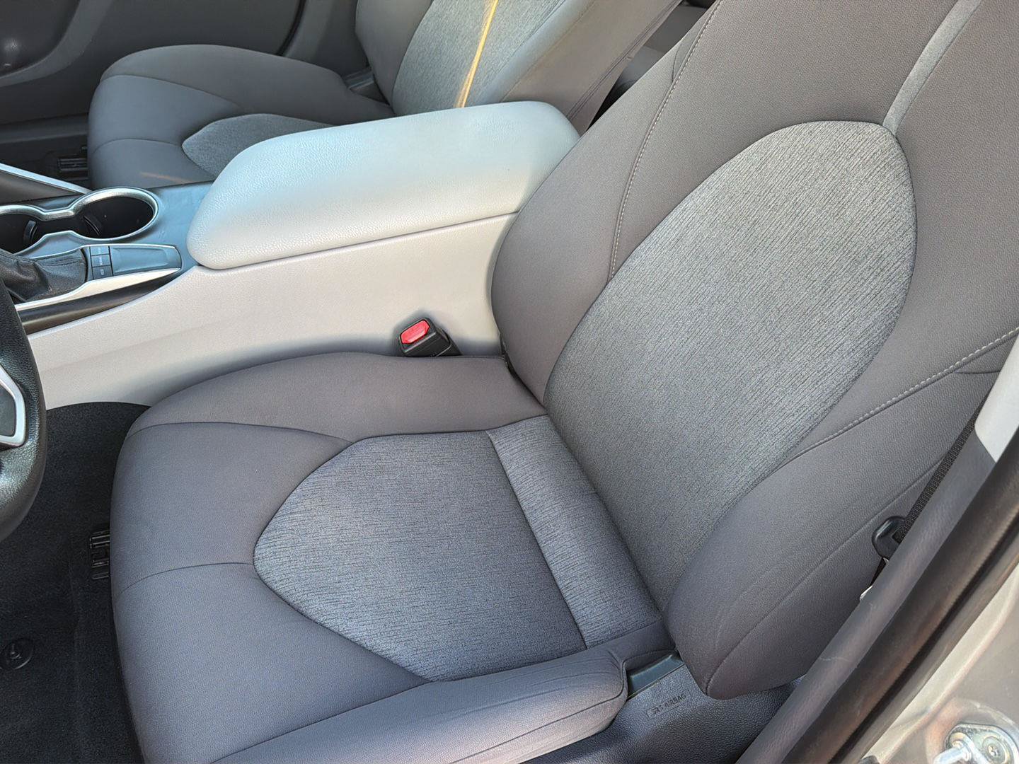 Certified 2022 Toyota Camry LE FWD image 29