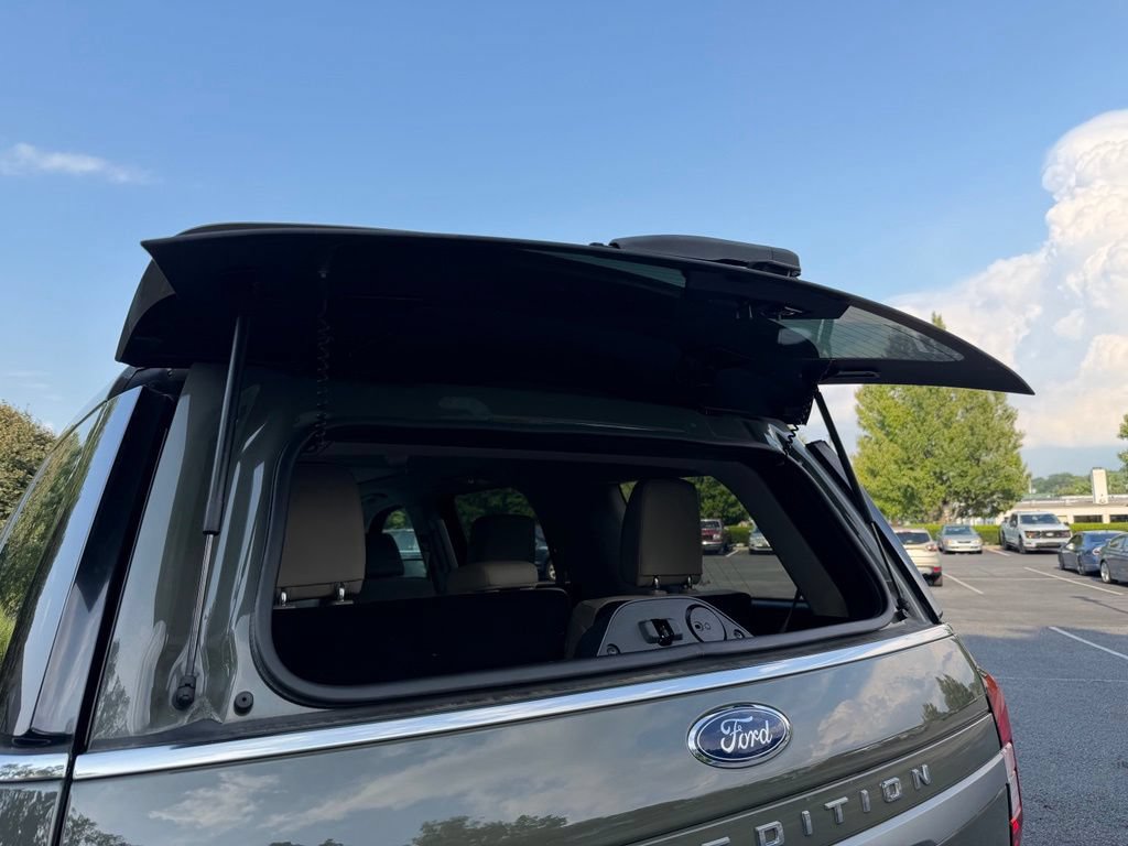 Used 2024 Ford Expedition XLT AWD/4WD image 25