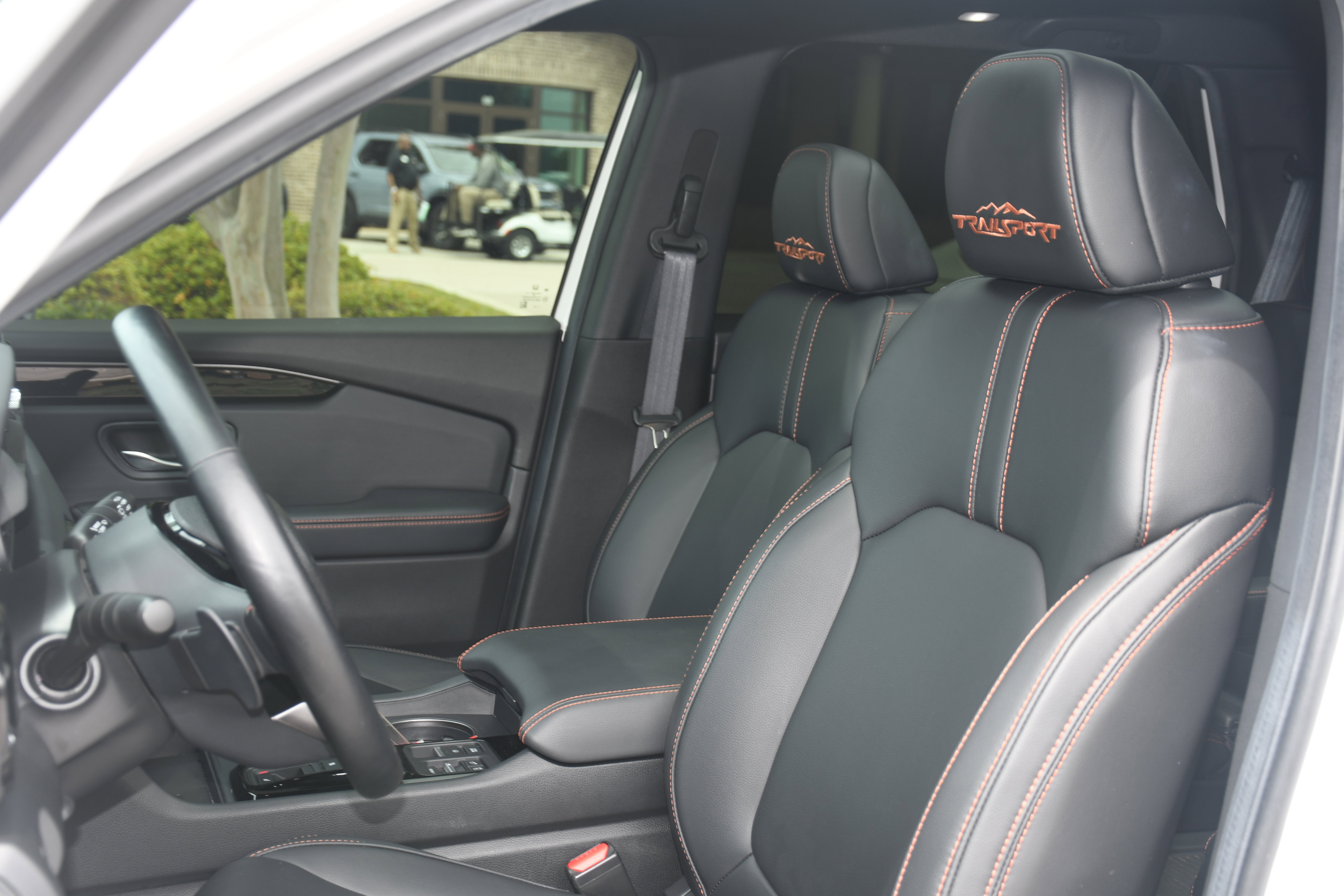 Used 2025 Honda Pilot TrailSport image 13