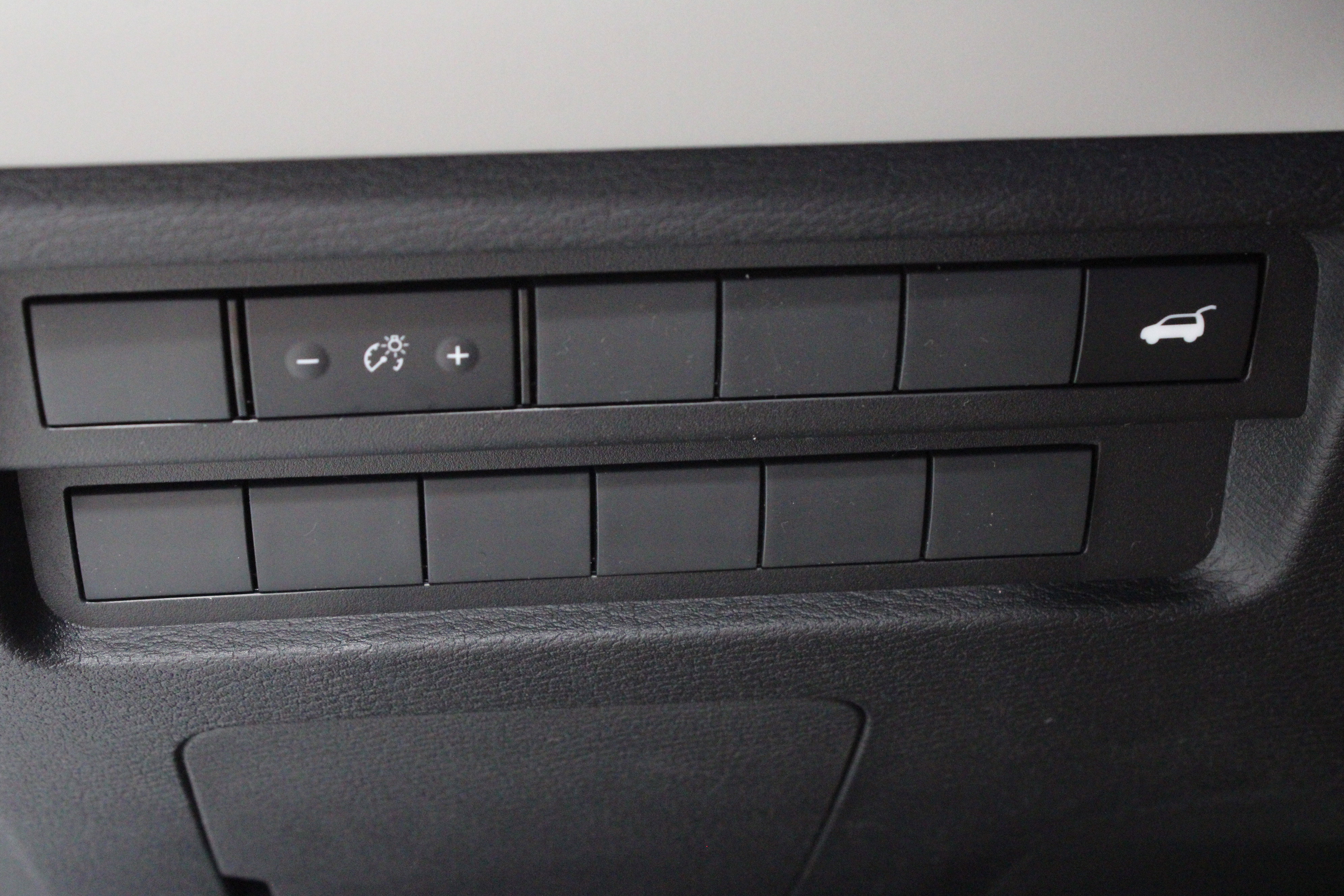 New 2025 Mitsubishi Outlander SE image 19