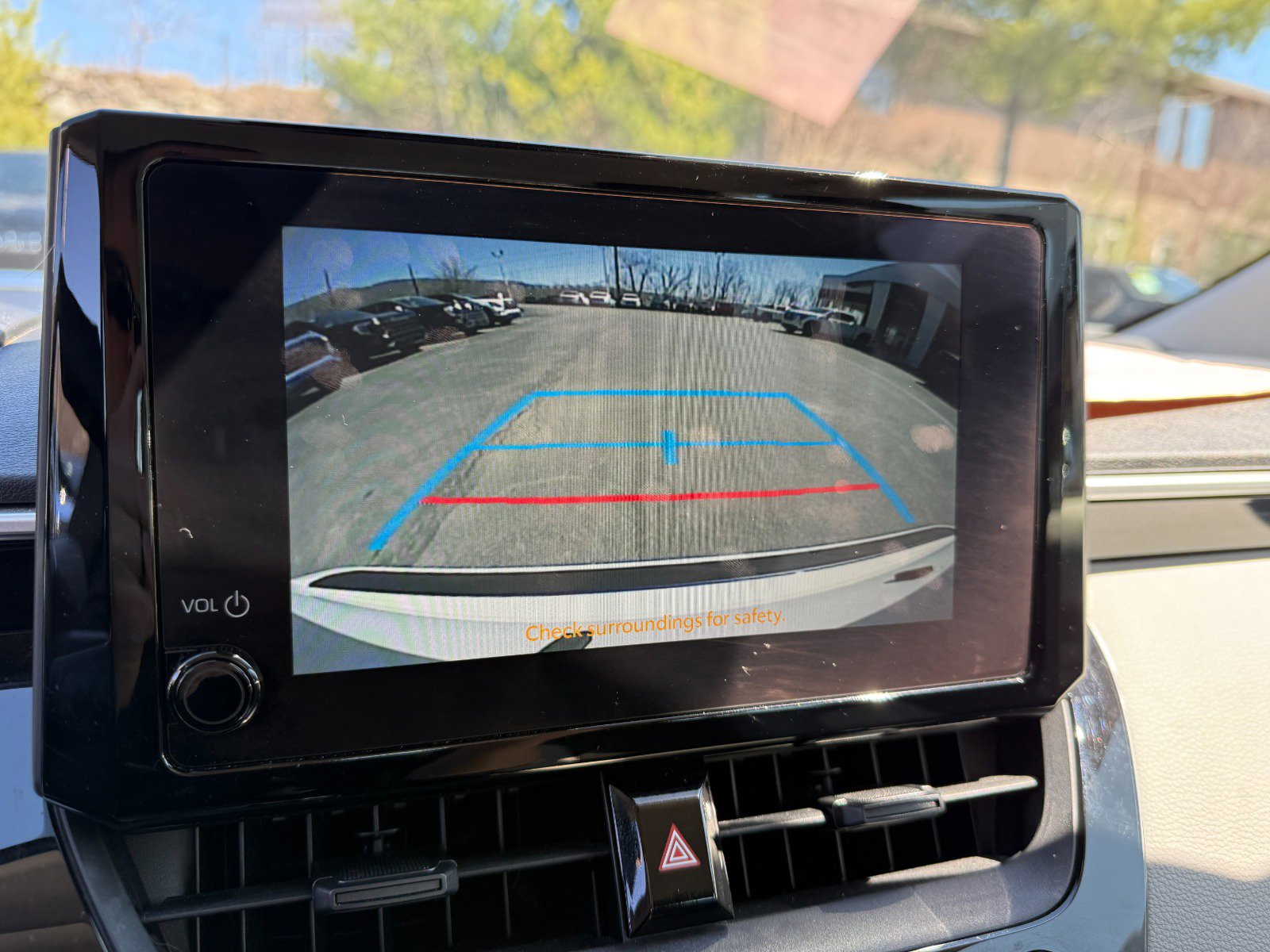 Used 2023 Toyota Corolla LE w/ Carpet Mat Package (TMS) image 32