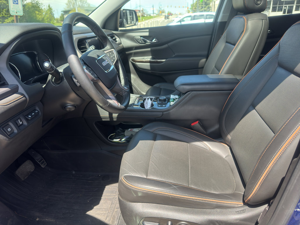 Used 2023 GMC Acadia AT4 w/ Technology Package AWD/4WD image 7