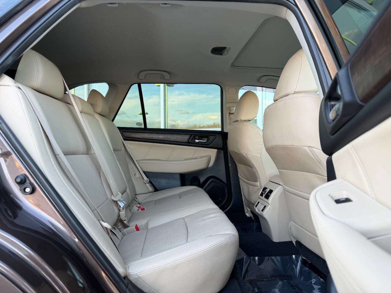 Used 2019 Subaru Outback 2.5i Limited w/ Popular Package #2 image 18