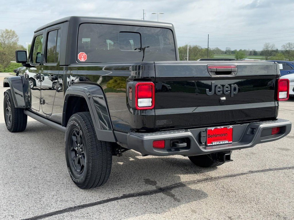 Used 2022 Jeep Gladiator Sport AWD/4WD image 8