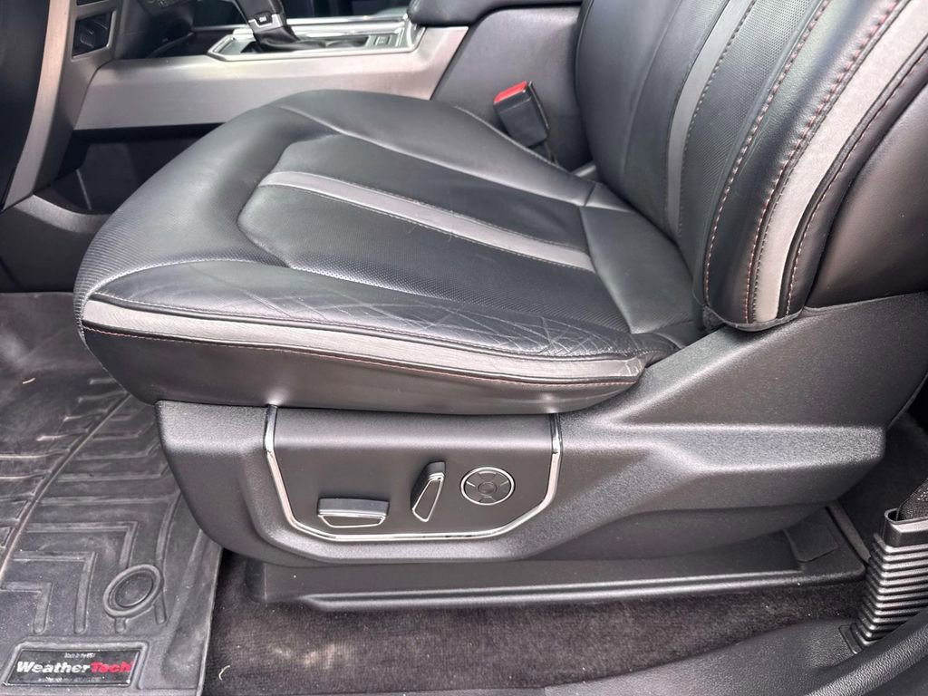 Used 2018 Ford F150 Platinum w/ Equipment Group 701A Luxury AWD/4WD image 19