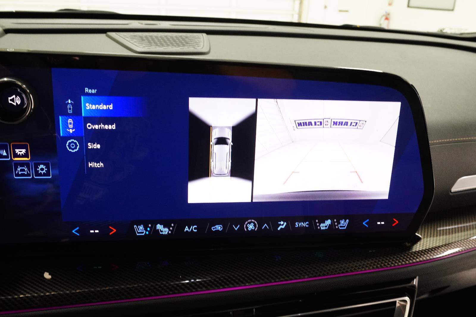 Used 2026 Chevrolet Traverse High Country w/ LPO, Floor Liner Package FWD image 31