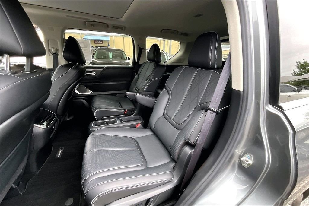 Certified 2025 INFINITI QX80 Sensory AWD/4WD image 37