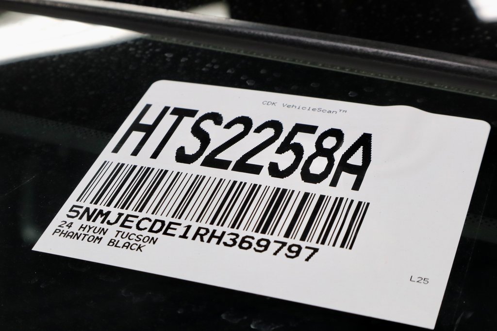 Used 2024 Hyundai Tucson Limited image 35