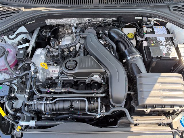New 2027 Volkswagen Jetta SE FWD image 32