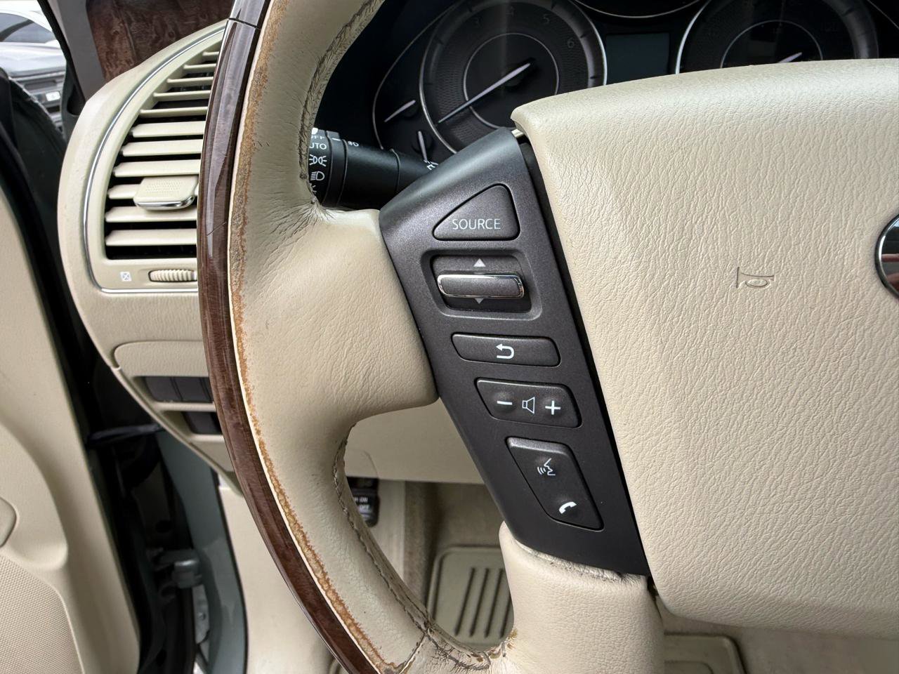 Used 2012 INFINITI QX56 4WD w/ Deluxe Touring Pkg image 22