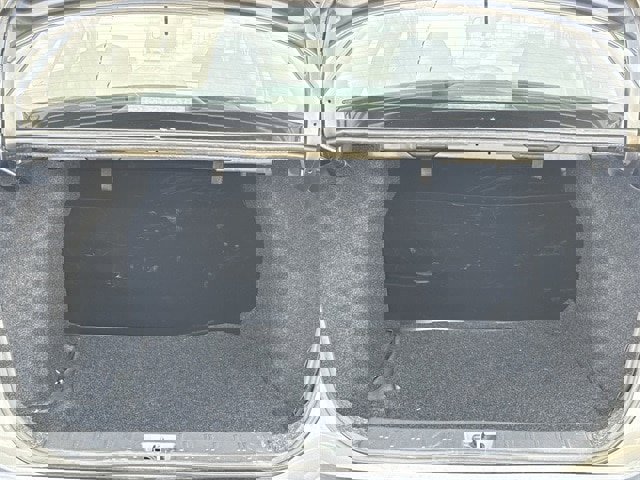 Used 2025 Nissan Versa S w/ Trunk Package image 29