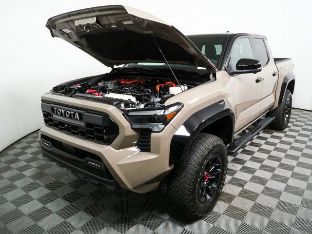 Used 2025 Toyota Tacoma 4x4 Double Cab Hybrid image 31
