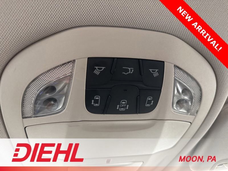 Used 2018 Chrysler Pacifica Touring Plus w/ Tire & Wheel Group image 38