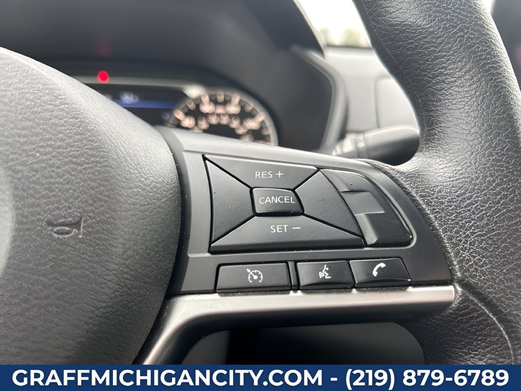 Used 2024 Nissan Altima 2.5 SV FWD image 18