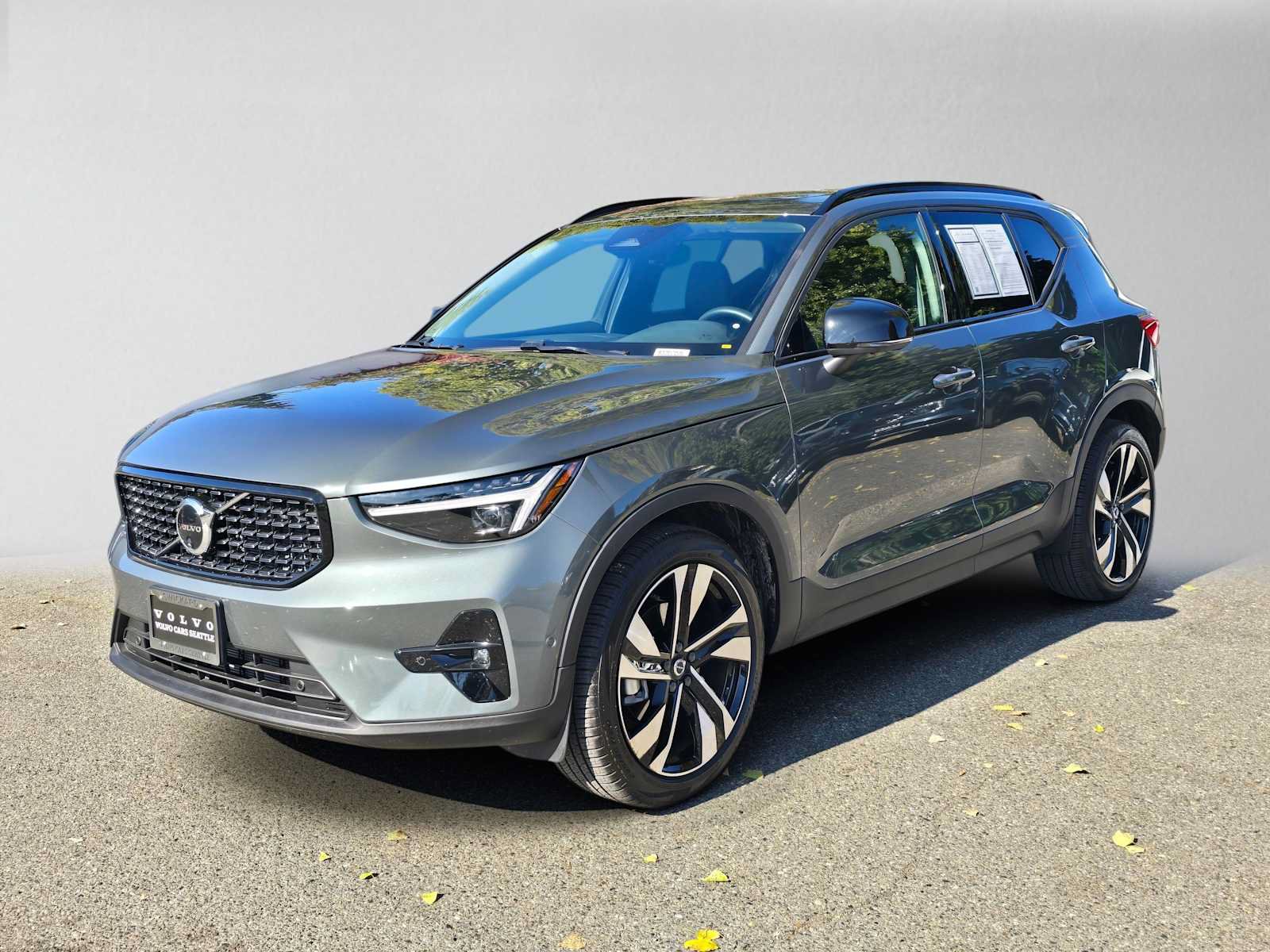 Used 2026 Volvo XC40 B5 Ultra w/ Protection Package Premier AWD/4WD image 7